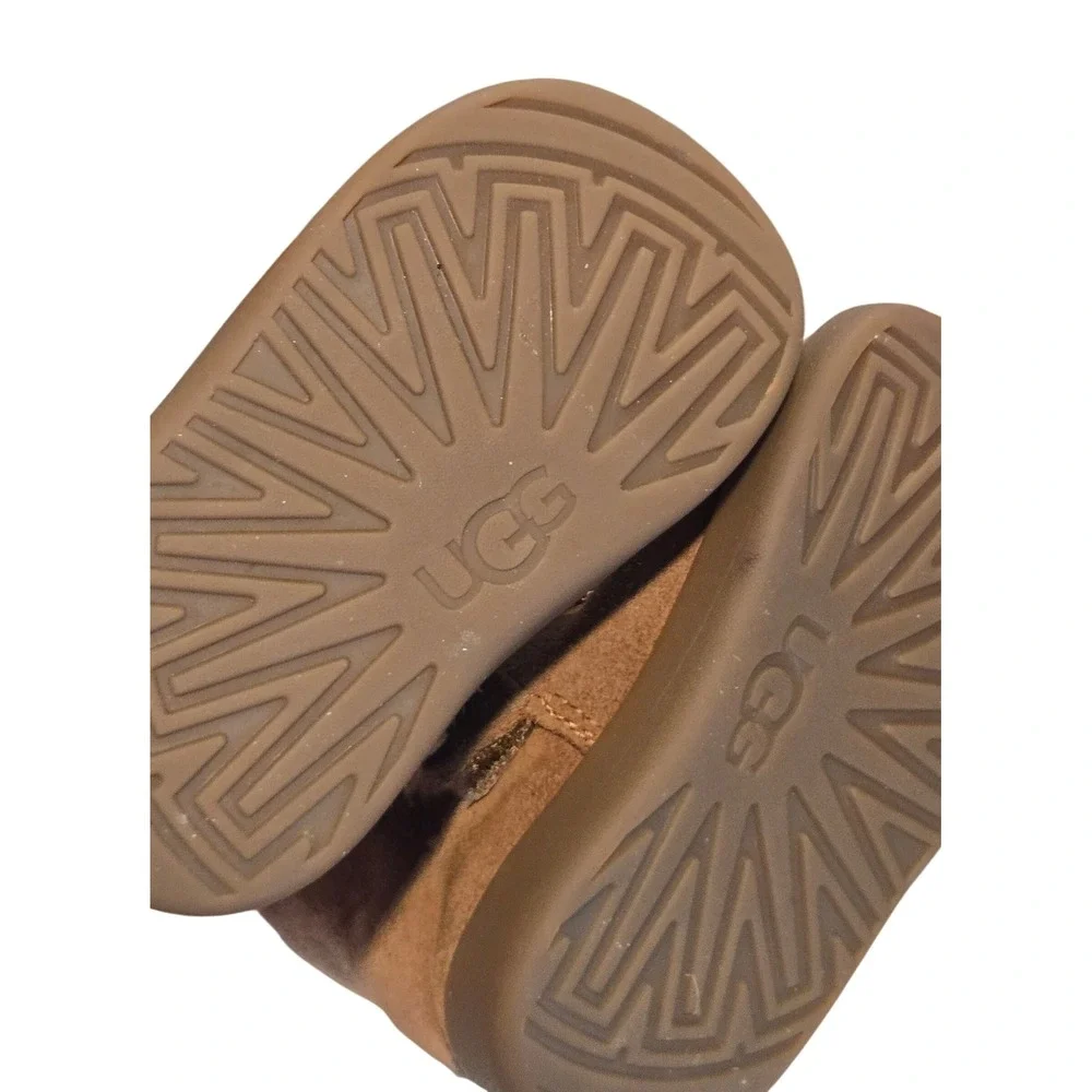UGG Brown Suede Sheepskin Lined Boots Kids Size 4/5‎ Toddler Winter Warm